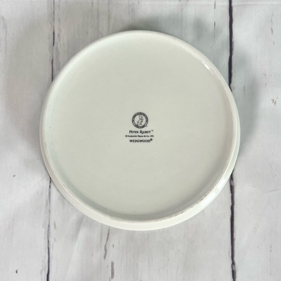 Vintage Wedgwood Peter Rabbit Porringer Baby Bowl - Picture 3 of 5